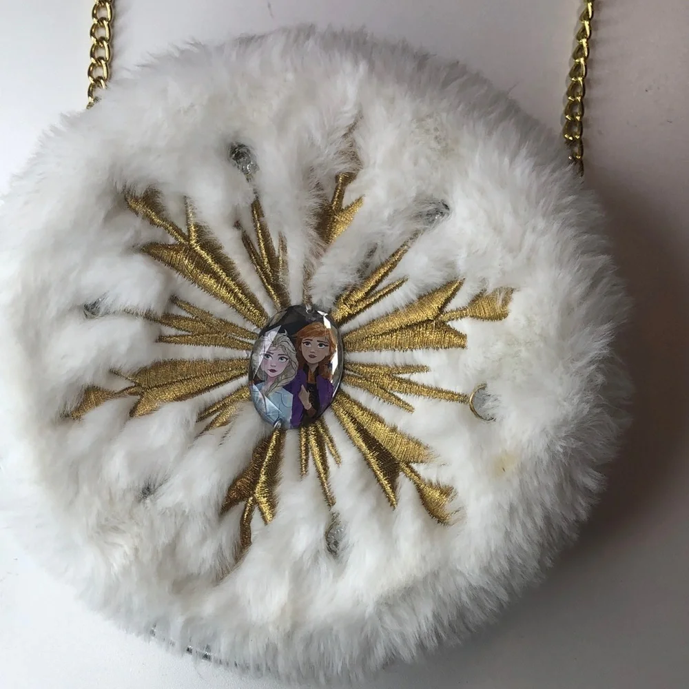 Disney Frozen 2 Anna Elsa faux white fur crossbody silver purse w medallion EUC